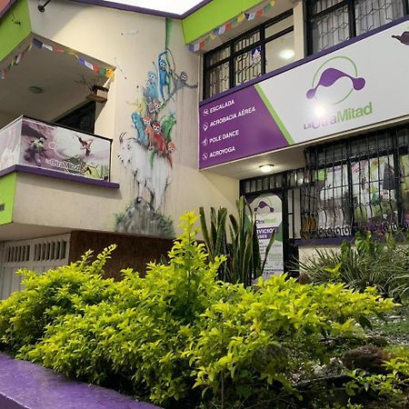 La Otra Mitad Hostel Armenia  Eksteriør bilde
