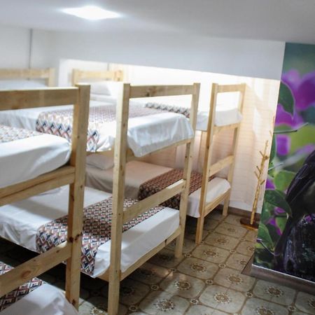 La Otra Mitad Hostel Armenia  Eksteriør bilde