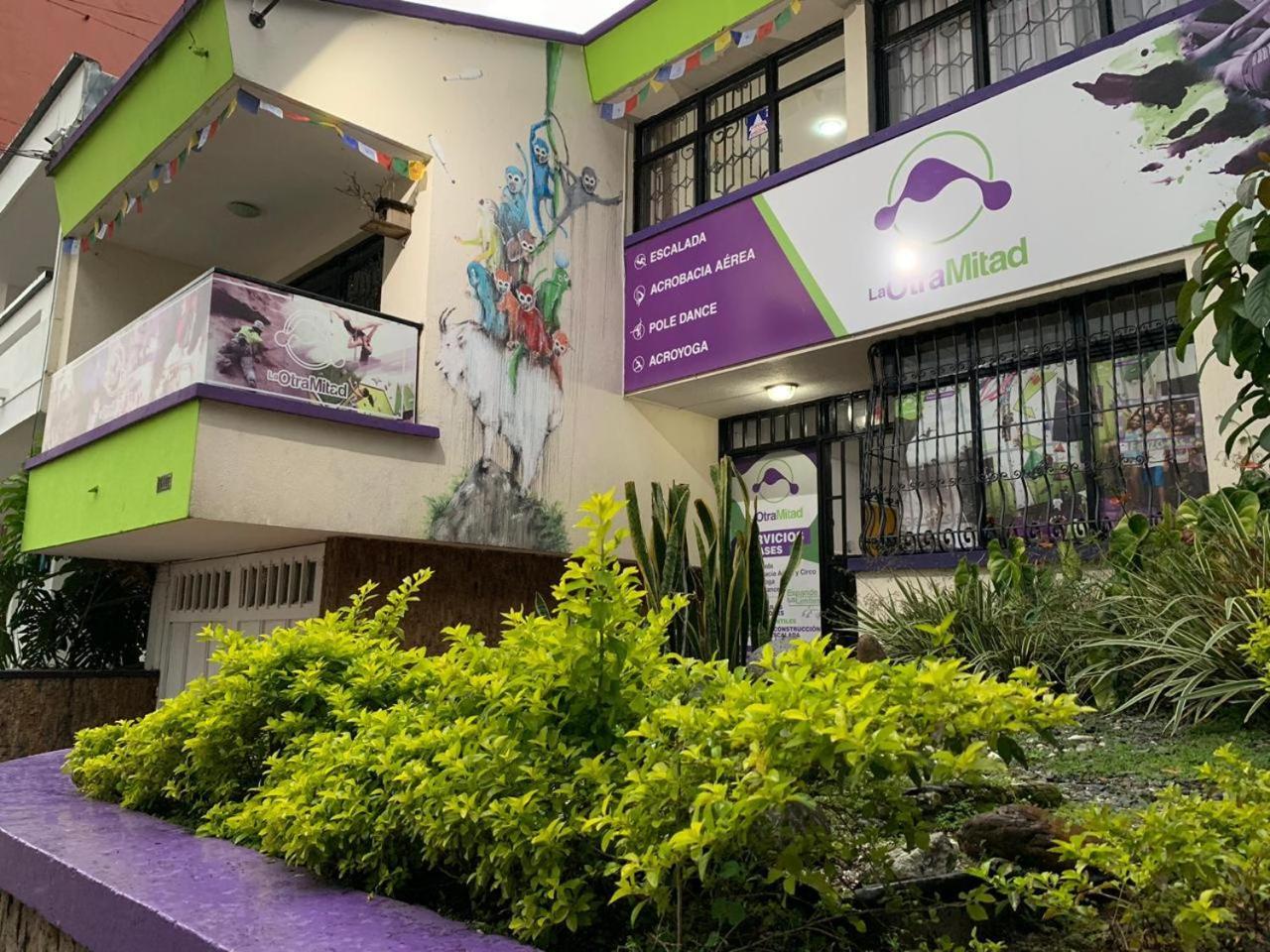 La Otra Mitad Hostel Armenia  Eksteriør bilde