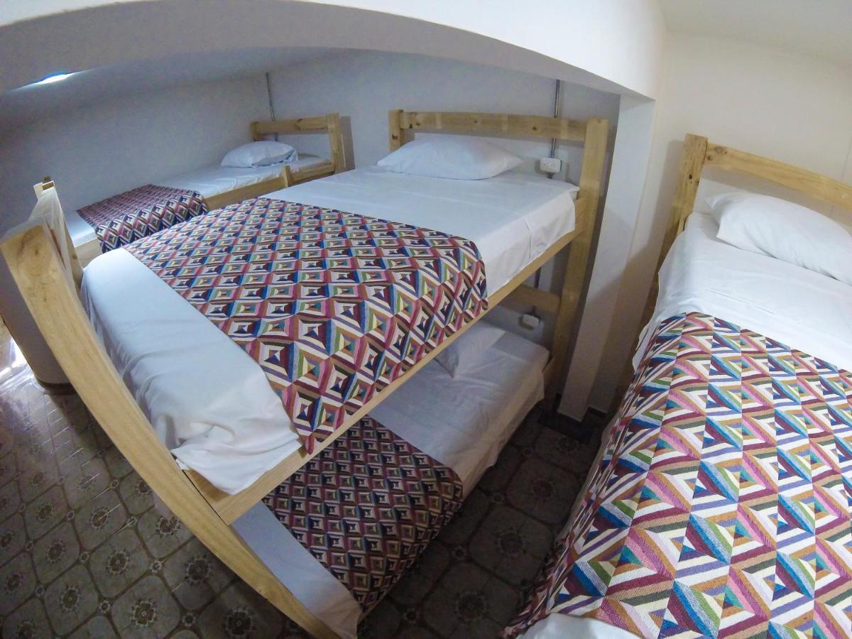 La Otra Mitad Hostel Armenia  Eksteriør bilde